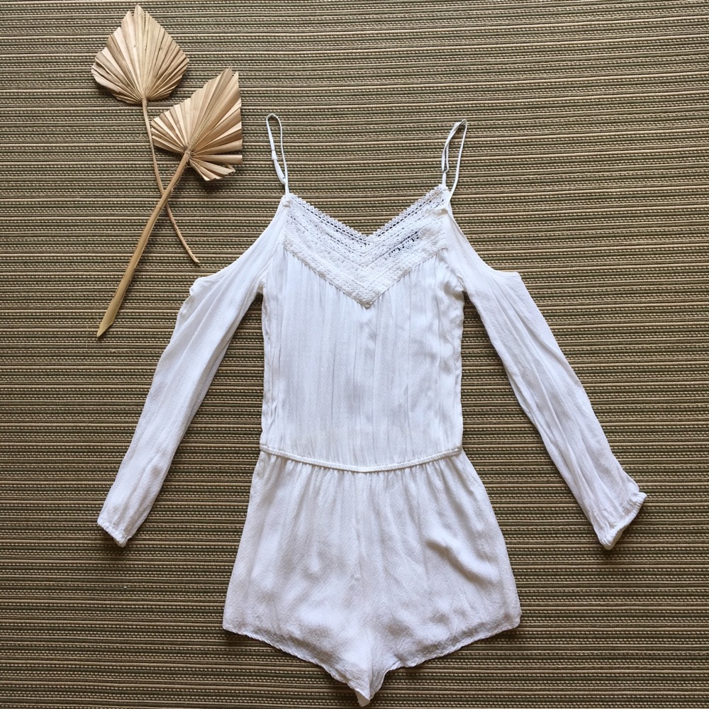 Romper With Open Shoulder & Lace